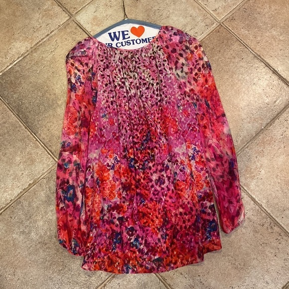 Elie Tahari magenta multicolored patterned blouse size medium - Picture 3 of 5